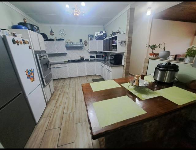 4 BEDROOM HOUSE FOR SALE IN VANDERBIJLPARK SE 7